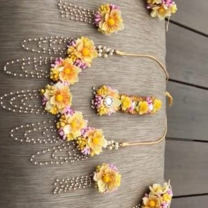 pink lower jewelry, bride flower jewelry, bridal flower jewelry, simple bridal jewelry, elegant bridal jewelry, flower jewelry for mehandi, flower jewelry for haldi, mehandi favors, mehandi jewelry, haldi jewelry, haldi jewelry for bride sister, mehandi jewelry for sister, latest flower jewelry, latest flower jewellery, flower jewelery designs, designer flower jewelry, latest flower jewelry designs, orange flower jewelry, white flower jewelry,