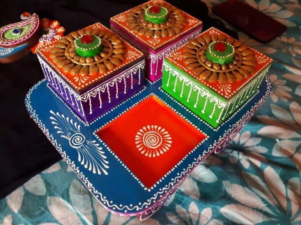EC-005/ Weddingsutra Vendor/ Wedmegood/ Shaadisaga/ Shaadielephant/ Latest Hamper Trends weddingsutra/ wedding baskets in Udaipur/ wedding basket in Udaipur/ wedding room baskets in Udaipur/ wedding room trays in Udaipur/ wedding hampers in Udaipur/ wedding room hampers in Udaipur/ wedding room trays in Udaipur/ room hampers in Udaipur/ room hamper basket in Udaipur/ wedding baskets in Rajasthan/ wedding basket in Rajasthan/ wedding room baskets in Rajasthan/ wedding room trays in Rajasthan/ wedding hampers in Rajasthan/ wedding room hampers in Rajasthan/ wedding room trays in Rajasthan/ room hampers in Rajasthan/ room hamper basket in Rajasthan/ wedding baskets in Jaipur/ wedding basket in Jaipur/ wedding room baskets in Jaipur/ wedding room trays in Jaipur/ wedding hampers in Jaipur/ wedding room hampers in Jaipur/ wedding room trays in Jaipur/ room hampers in Jaipur/ room hamper basket in Jaipur, Wedding hampers. Wedding gift boxes/ wedding hamper gift boxes/ wedding hamper trays/ wedding room hamper gift boxes/ wedding room hamper trays/ wedding trays/ wedding gift boxes/ wedding room gift boxes/ room gift boxes/ room gift boxes/ room trays/ room tray/ royal gift boxes/ royal gift boxes/ luxury gift boxes/ luxury gift boxes/ weddingwire/ wedmegood/ shaadisaga/ shaadidukaan/ weddingsutra/ wedding gift boxes in Udaipur/ wedding gift boxes in Udaipur/ wedding room gift boxes in Udaipur/ wedding room trays in Udaipur/ wedding hampers in Udaipur/ wedding room hampers in Udaipur/ wedding room trays in Udaipur/ room hampers in Udaipur/ room hamper gift boxes in Udaipur/ wedding gift boxes in Rajasthan/ wedding gift boxes in Rajasthan/ wedding room gift boxes in Rajasthan/ wedding room trays in Rajasthan/ wedding hampers in Rajasthan/ wedding room hampers in Rajasthan/ wedding room trays in Rajasthan/ room hampers in Rajasthan/ room hamper gift boxes in Rajasthan/ wedding gift boxes in Jaipur/ wedding gift boxes in Jaipur/ wedding room gift boxes in Jaipur/ wedding room trays in Jaipur/ wedding hampers in Jaipur/ wedding room hampers in Jaipur/ wedding room trays in Jaipur/ room hampers in Jaipur/ room hamper gift boxes in Jaipur/ Exclusive Hamper Collection/ Exclusove room hampers/ Baby Shower Gifts/ Baby shower return Gifts/ Bridesmaid Boxes/ Bridesmaid Gifts/