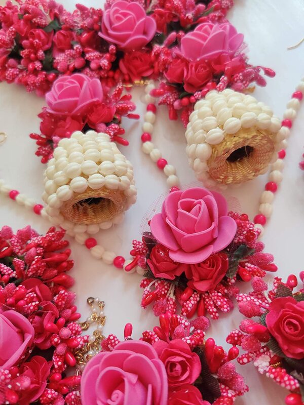 pink lower jewelry, bride, shells jewellery, jewellery designs 2021,latest bridal flower jewellery 2021 flower jewelry, bridal flower jewelry, simple bridal jewelry, elegant bridal jewelry, flower jewelry for mehandi, flower jewelry for haldi, mehandi favors, mehandi jewelry, haldi jewelry, haldi jewelry for bride sister, mehandi jewelry for sister, latest flower jewelry, latest flower jewellery, flower jewelery designs, designer flower jewelry, latest flower jewelry designs, orange flower jewelry, white flower jewelry,