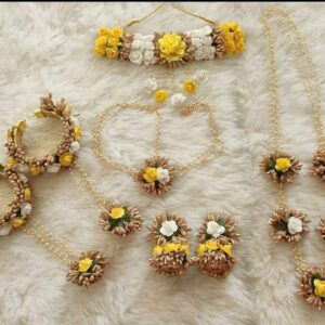 pink lower jewelry, bride, shells jewellery, jewellery designs 2021,latest bridal flower jewellery 2021 flower jewelry, bridal flower jewelry, simple bridal jewelry, elegant bridal jewelry, flower jewelry for mehandi, flower jewelry for haldi, mehandi favors, mehandi jewelry, haldi jewelry, haldi jewelry for bride sister, mehandi jewelry for sister, latest flower jewelry, latest flower jewellery, flower jewelery designs, designer flower jewelry, latest flower jewelry designs, orange flower jewelry, white flower jewelry,