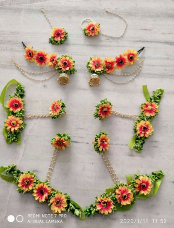 pink lower jewelry, bride flower jewelry, bridal flower jewelry, simple bridal jewelry, elegant bridal jewelry, flower jewelry for mehandi, flower jewelry for haldi, mehandi favors, mehandi jewelry, haldi jewelry, haldi jewelry for bride sister, mehandi jewelry for sister, latest flower jewelry, latest flower jewellery, flower jewelery designs, designer flower jewelry, latest flower jewelry designs, orange flower jewelry, white flower jewelry,