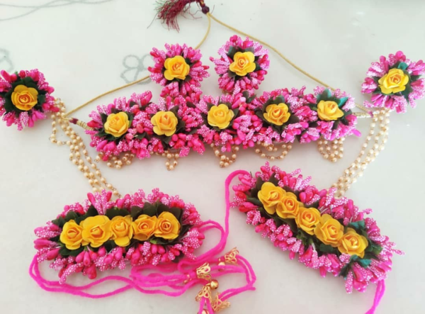 pink lower jewelry, bride flower jewelry, bridal flower jewelry, simple bridal jewelry, elegant bridal jewelry, flower jewelry for mehandi, flower jewelry for haldi, mehandi favors, mehandi jewelry, haldi jewelry, haldi jewelry for bride sister, mehandi jewelry for sister, latest flower jewelry, latest flower jewellery, flower jewelery designs, designer flower jewelry, latest flower jewelry designs, orange flower jewelry, white flower jewelry,